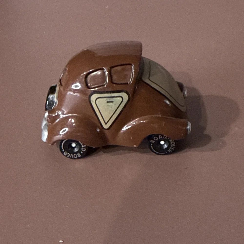 Vintage 1983 Hallmark Road Rovers Diecast Toy Car Chocolate Mouse